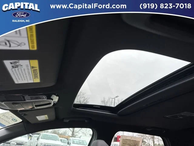 Used 2022 Gray Hyundai SEL Premium image 21