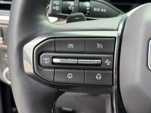 Used 2025 Onyx Black GMC Denali Ultimate image 26