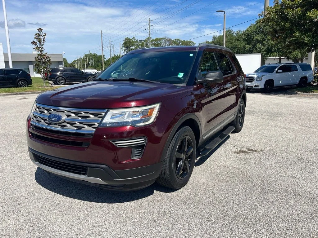 Used 2018 Red Ford XLT image 2