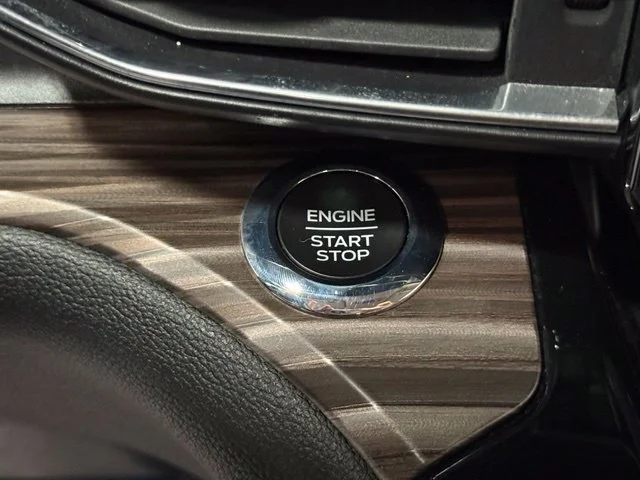 Used 2021 White Ford Limited image 17