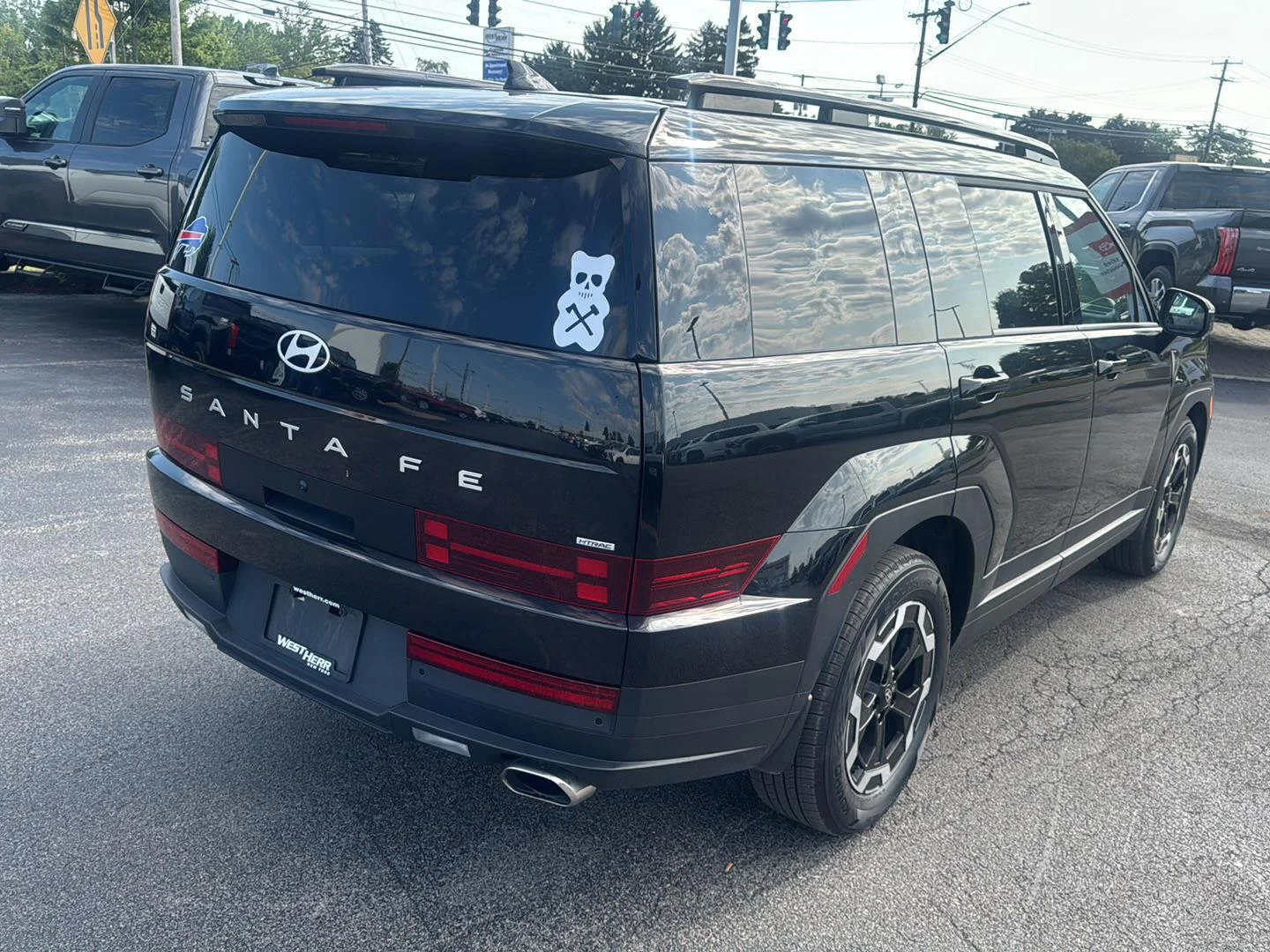 Used 2025 Phantom Black Hyundai SEL image 6