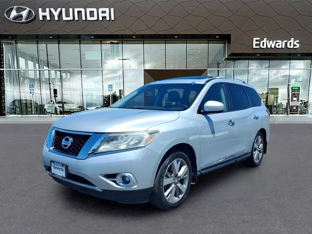 Used 2015 Silver Nissan Platinum image 1