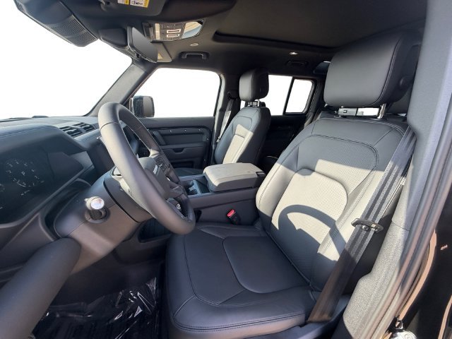 New 2026 Santorini Black Land Rover S image 10