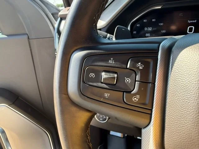 Used 2024 White Frost Tricoat GMC Denali image 21