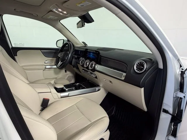 Used 2022  Mercedes-Benz GLB 250 image 50