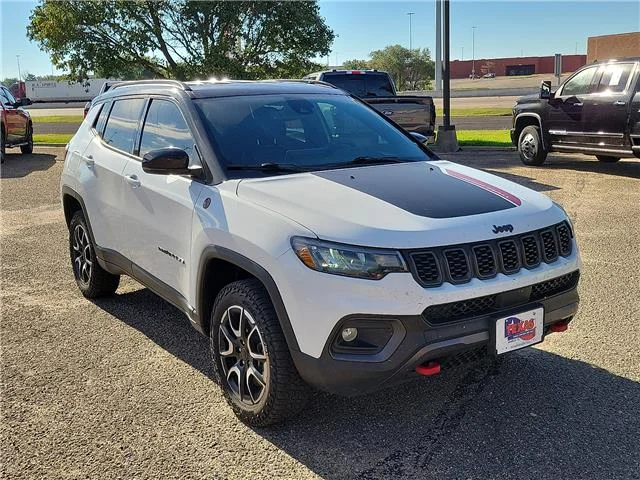 Used 2025 Bright White Clearcoat Jeep Trailhawk 4x4 image 5