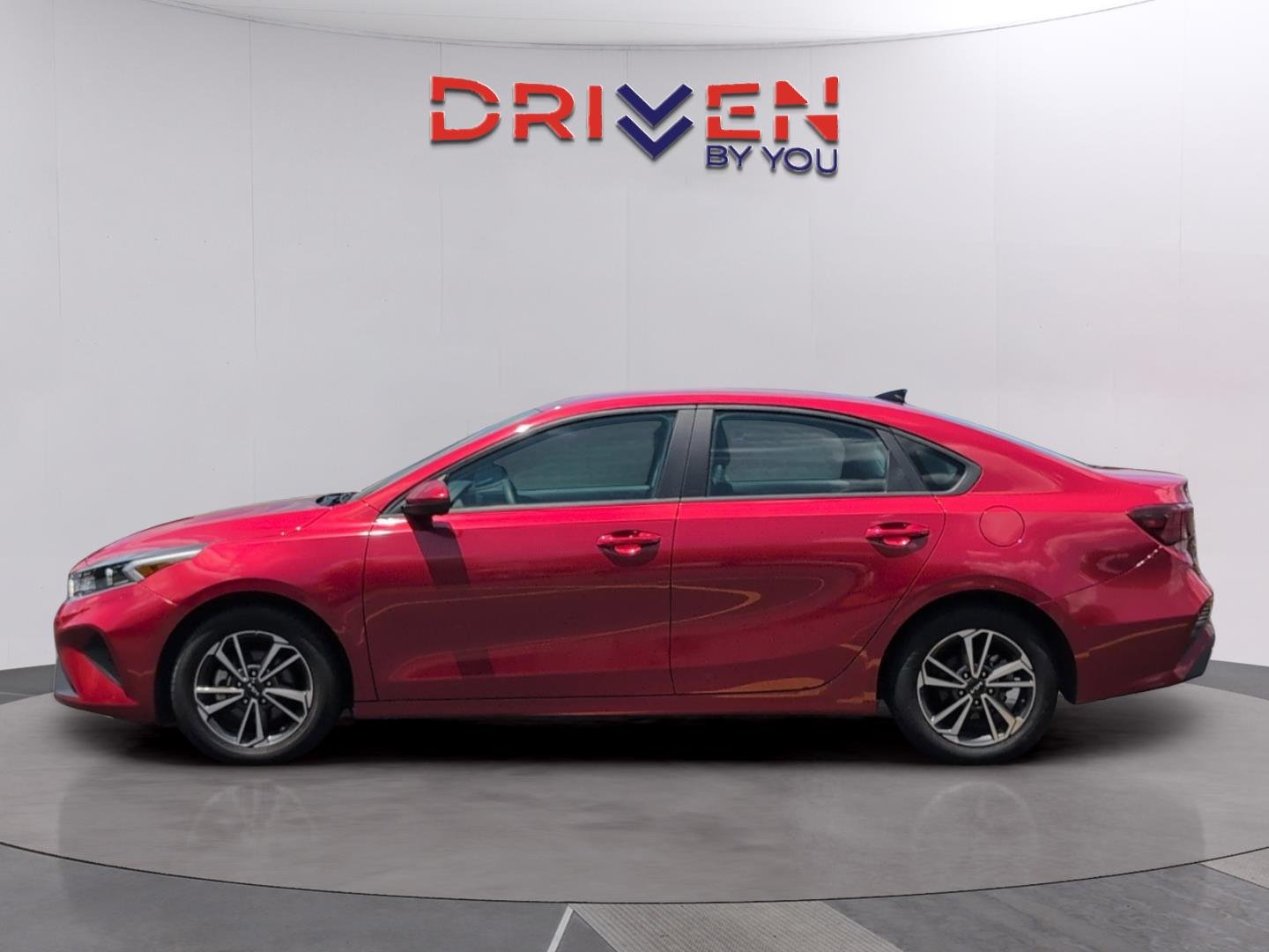 Used 2024 Currant Red Kia LXS image 2