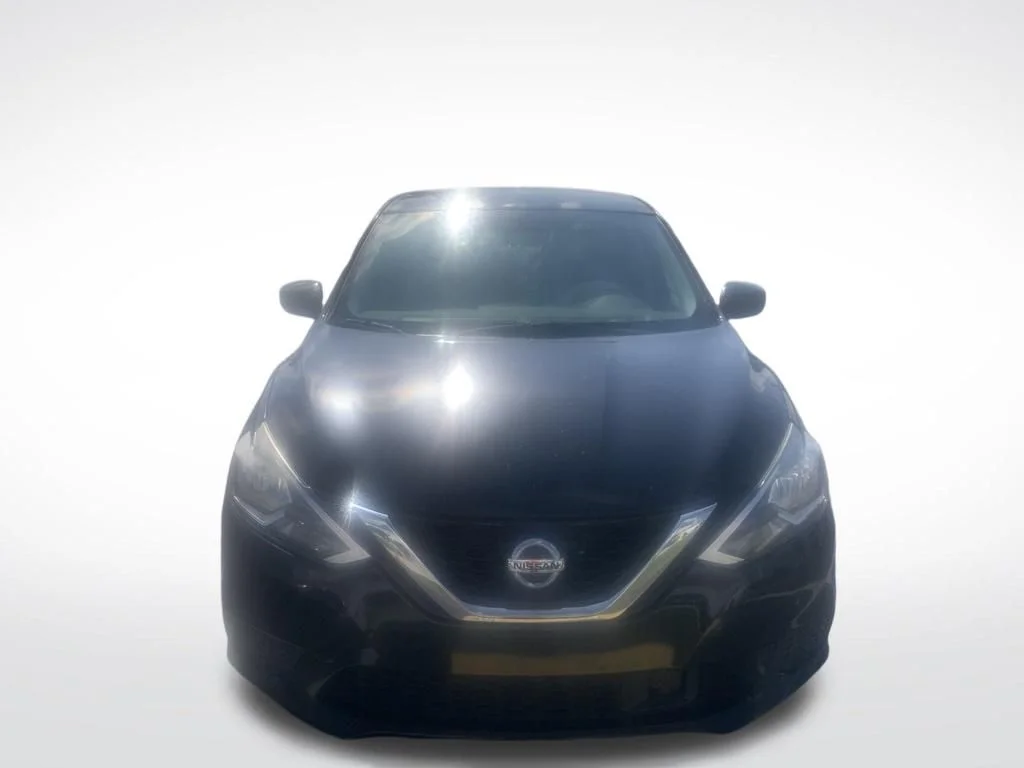 Used 2019 Black Nissan S image 6