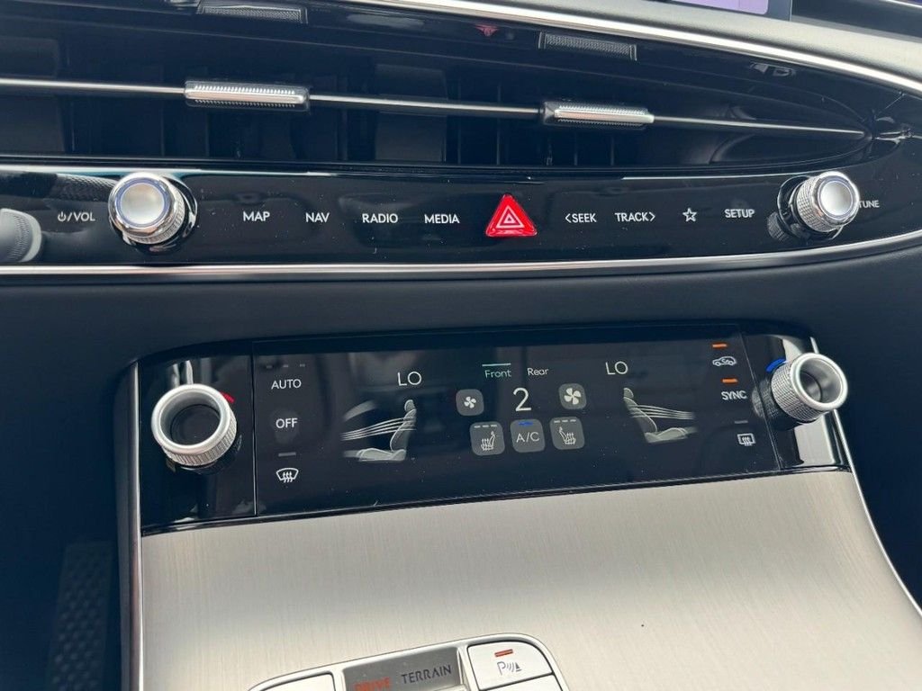 New 2026 Savile Silver Genesis 2.5T image 14