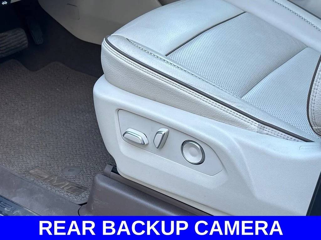 Used 2024 White GMC Denali image 11