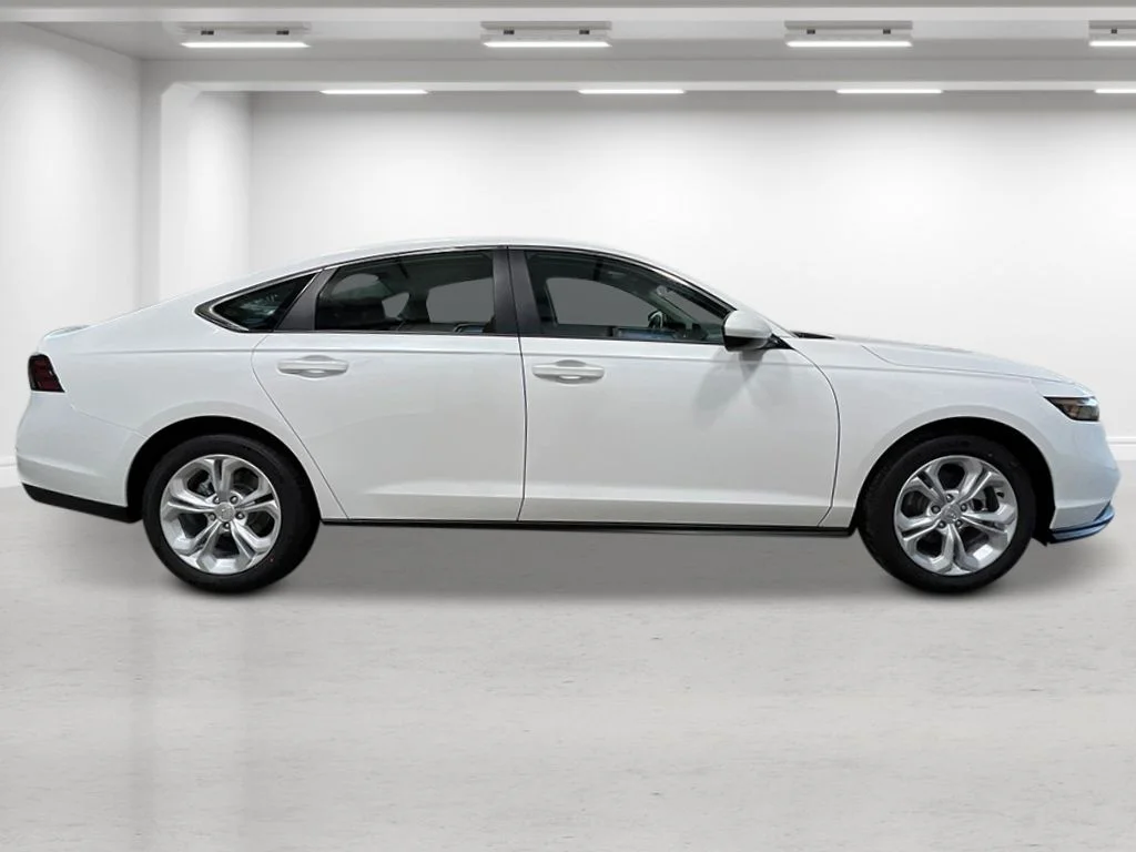 New 2026 Platinum White Pearl Honda LX image 8
