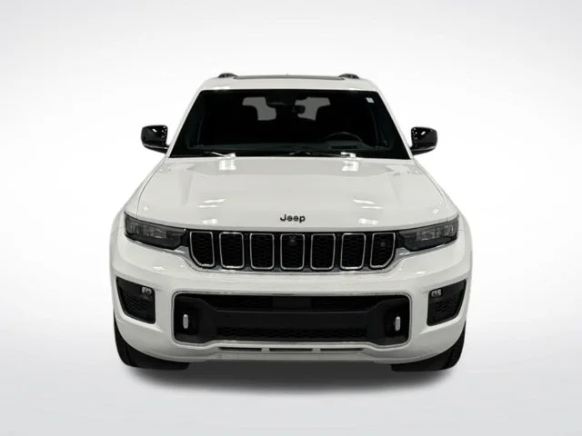 Used 2023 White Jeep Overland image 3