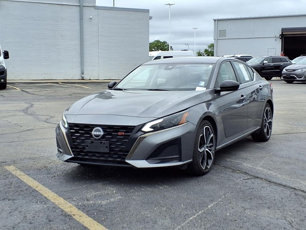 Used 2024 Nissan Altima SR with VIN 1N4BL4CV3RN365941 for sale in Kansas City