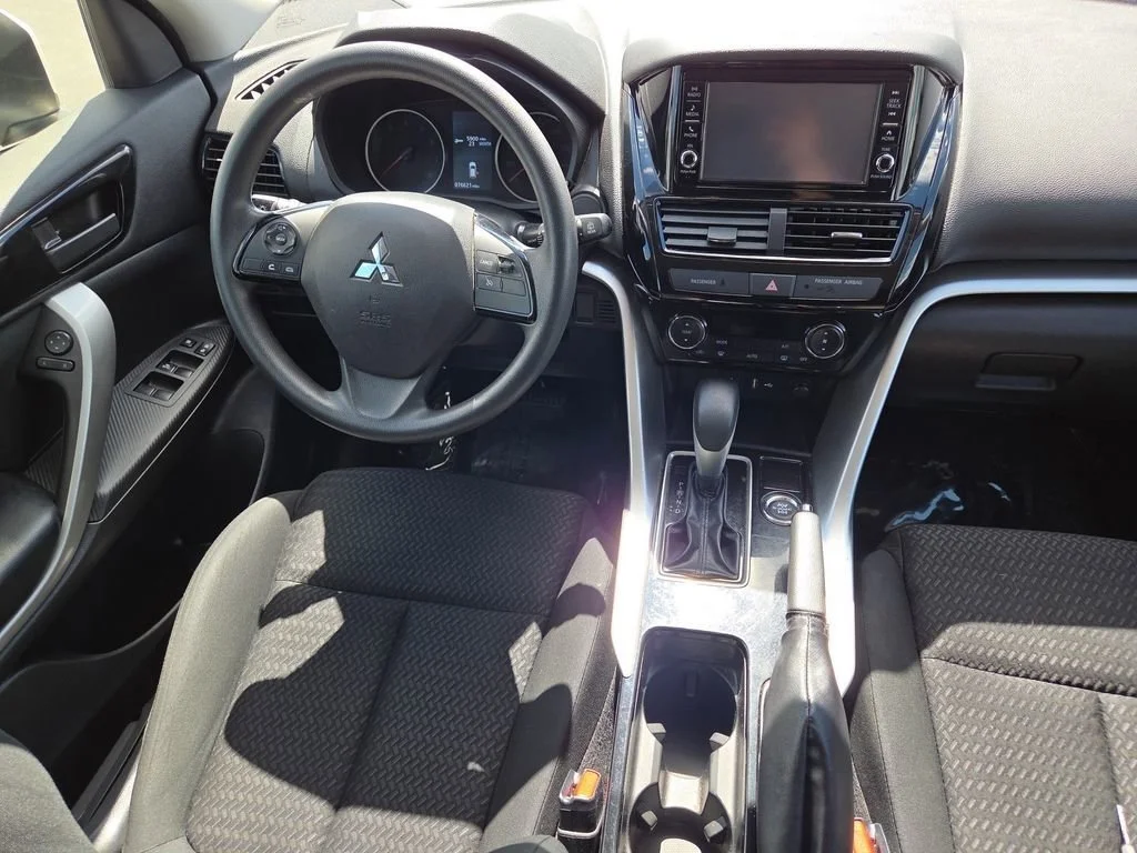 Used 2023 Diamond White Mitsubishi ES image 27