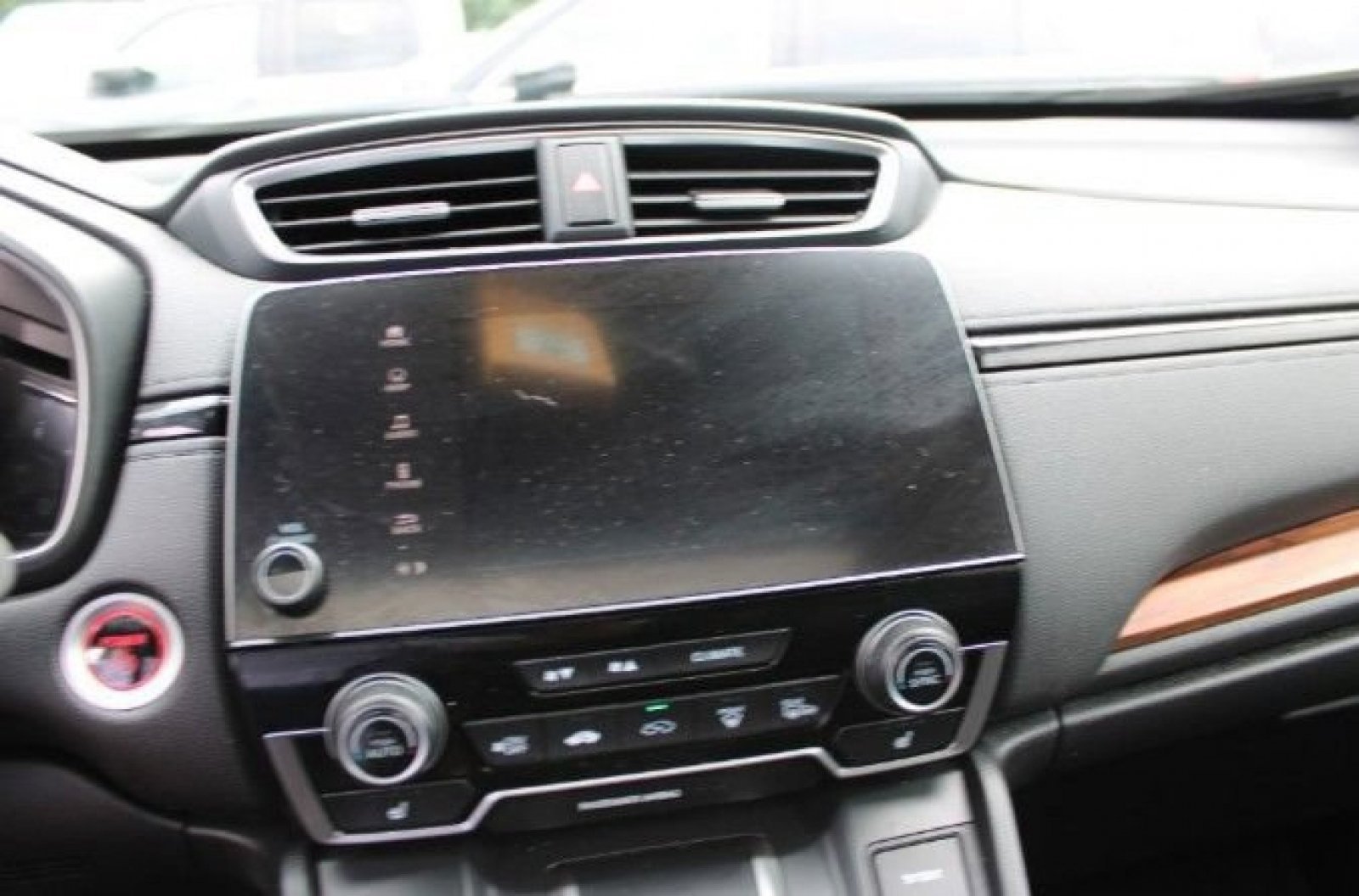 Used 2020 Modern Steel Metallic Honda Touring image 6
