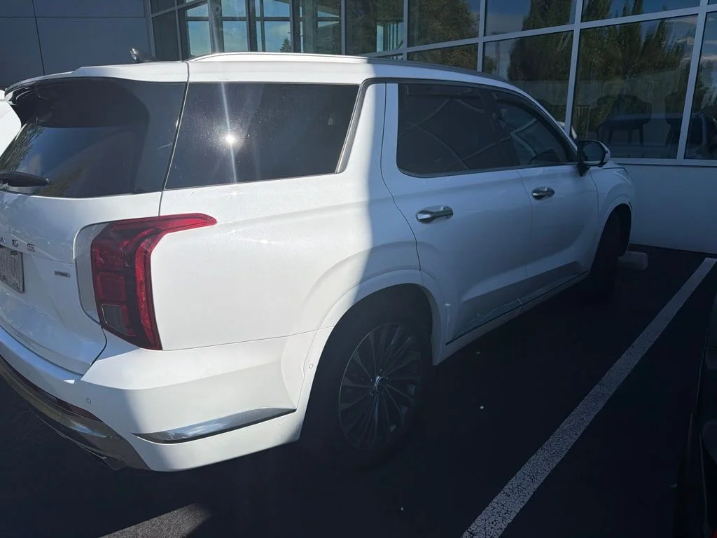 Used 2025 White Hyundai Calligraphy image 4