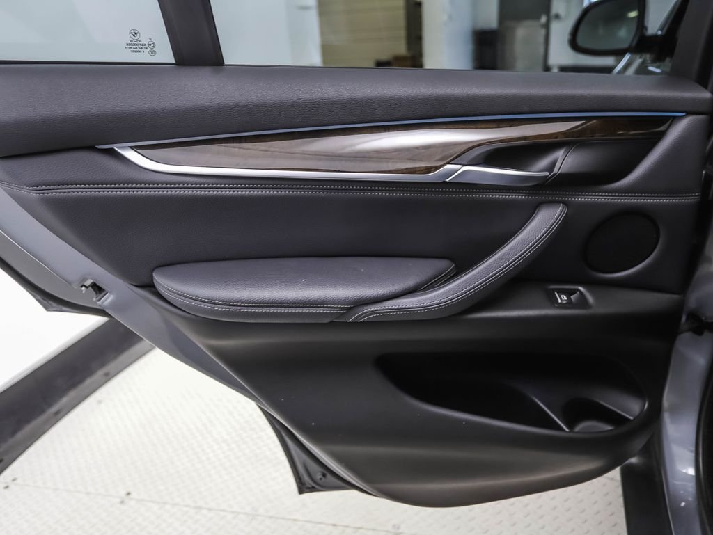 Used 2018 Space Gray Metallic BMW xDrive35i image 20