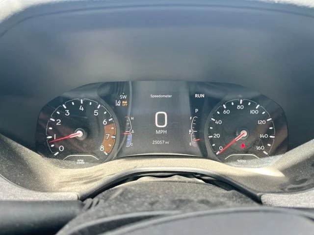 Used 2024 Gray Jeep Latitude image 10