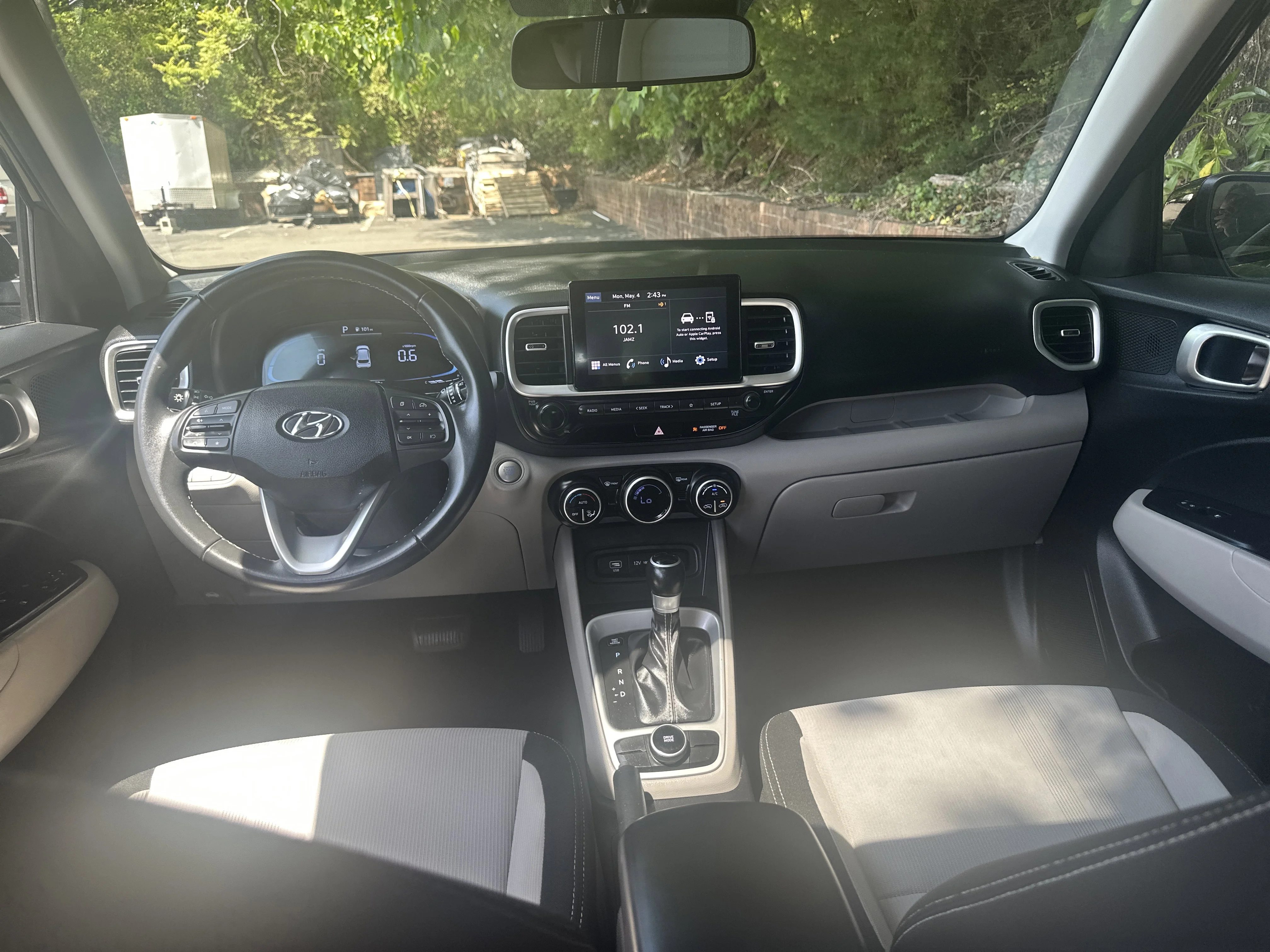 Used 2025 Onyx Black Hyundai SEL image 23