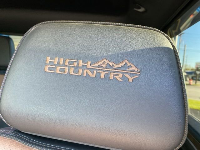 Used 2024 Iridescent Pearl Tricoat Chevrolet High Country DRW image 17