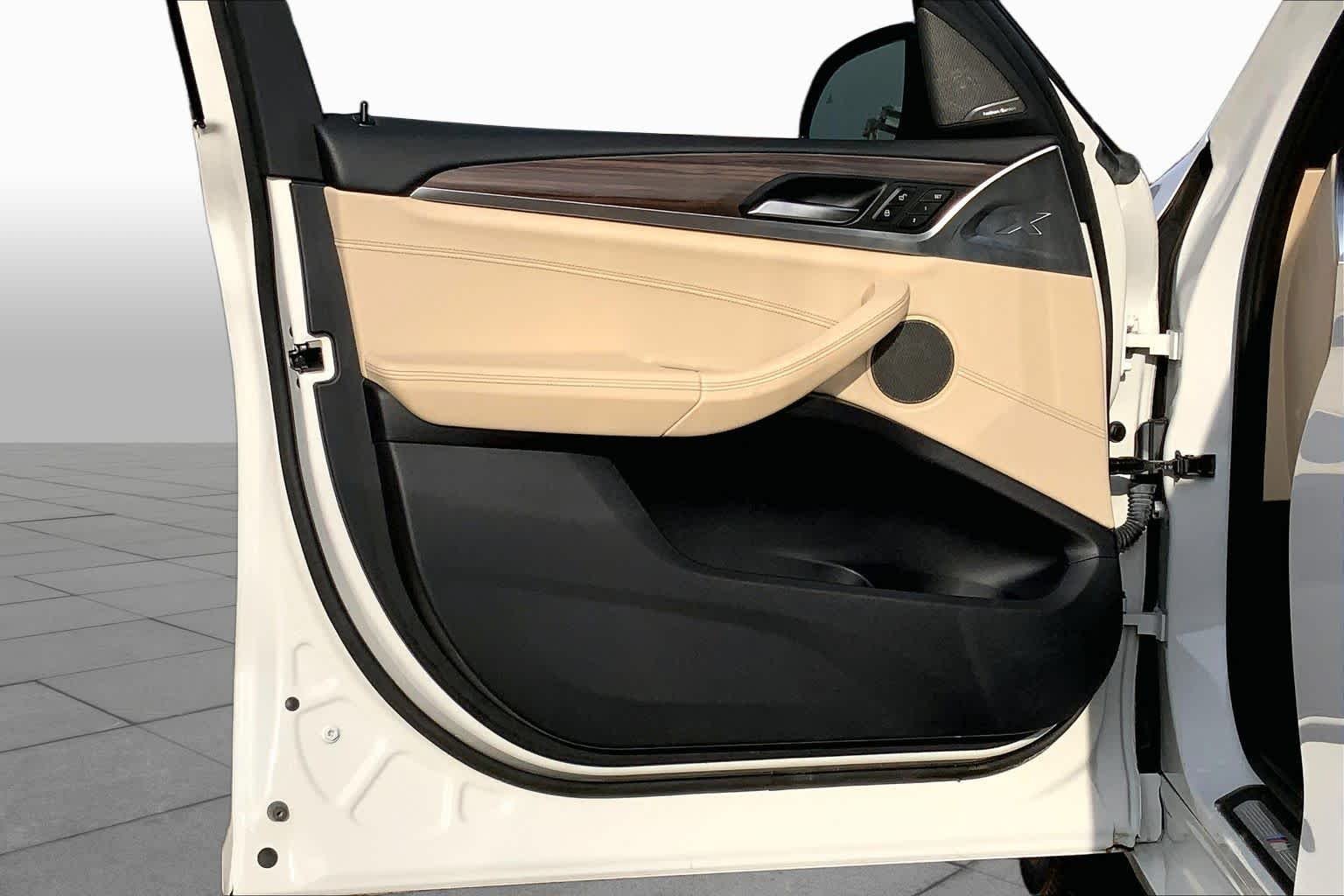 Used 2019 Alpine White BMW sDrive30i image 22