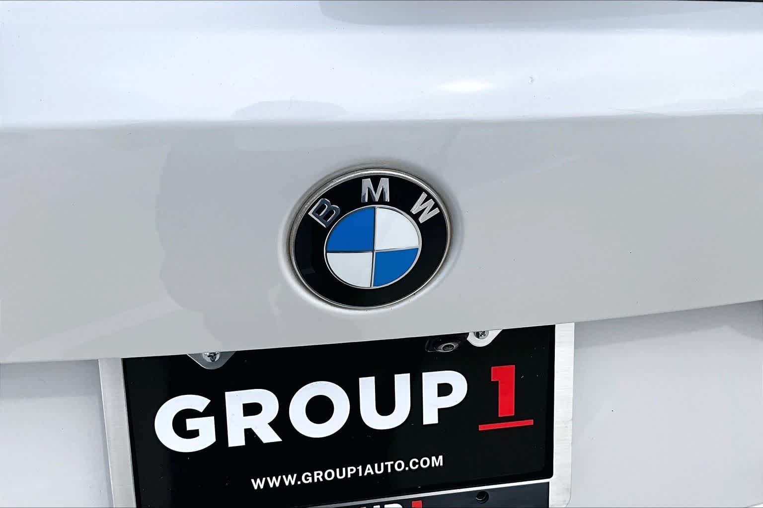 Used 2019 Mineral White Metallic BMW xDrive50i image 10