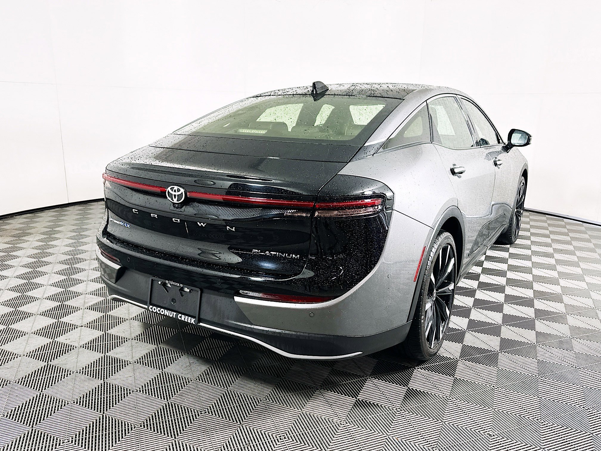 2024 Toyota Crown thumbnail 5