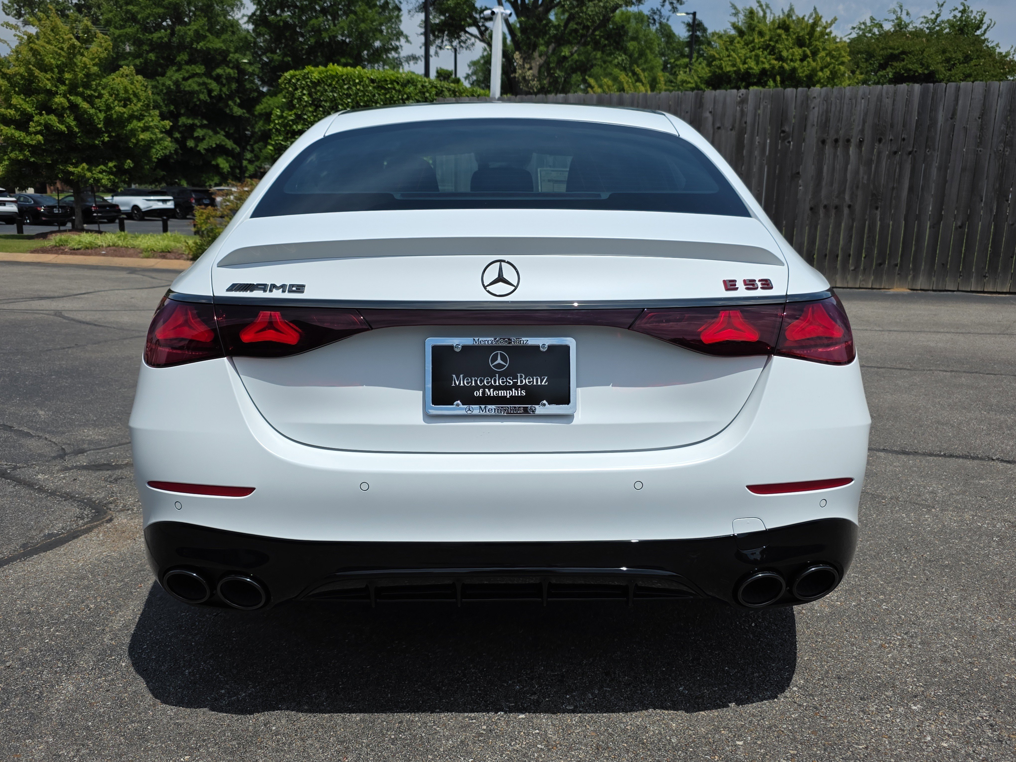 New 2026 MANUFAKTUR Moonlight White Magno Mercedes-Benz E 53 AMG® image 32
