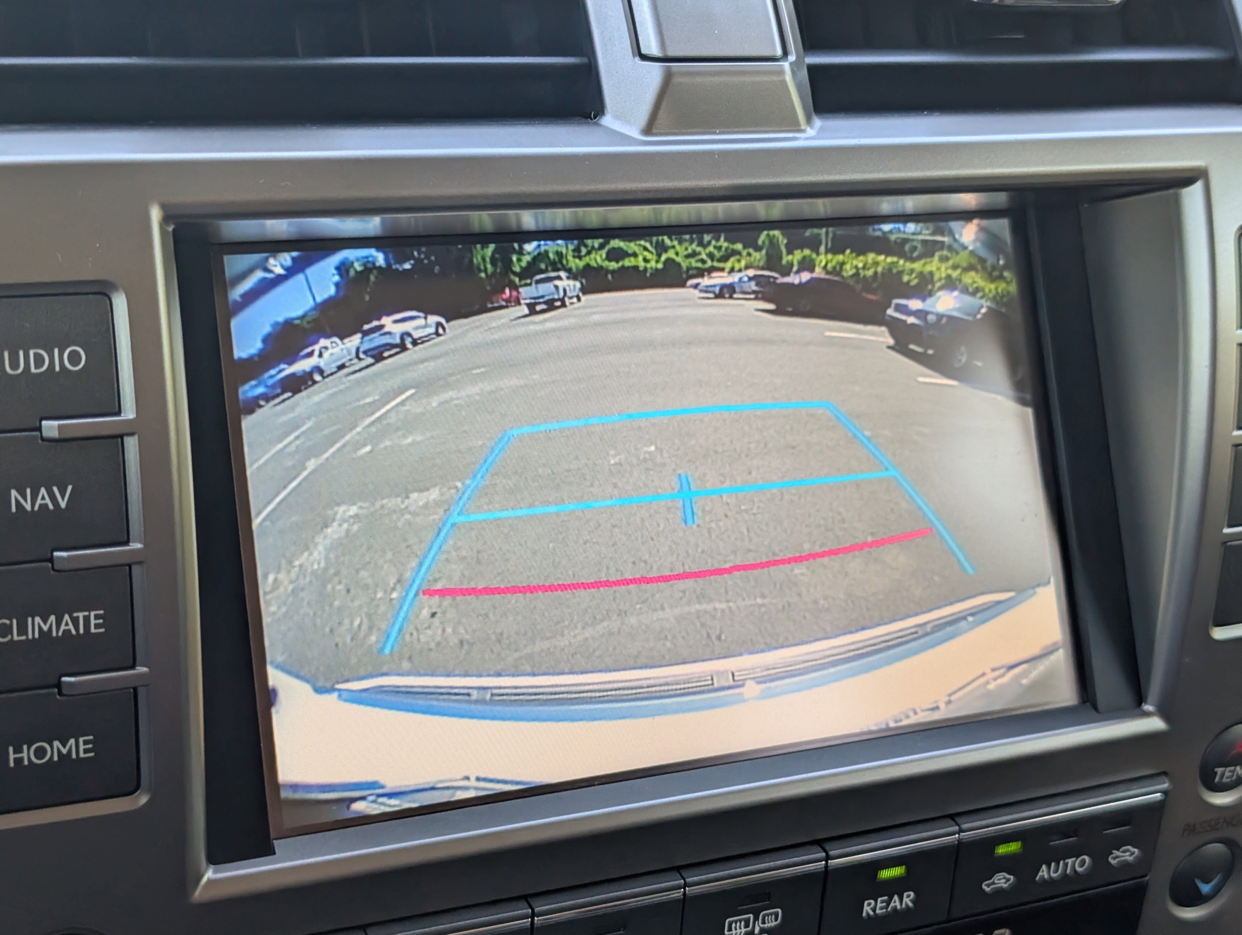 Used 2017 Starfire Pearl Lexus 460 image 20
