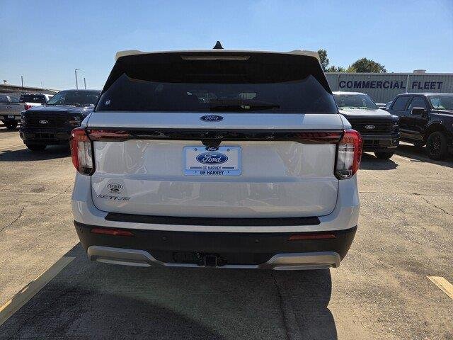 New 2026 Star White Metallic Tri-Coat Ford Platinum™ image 4