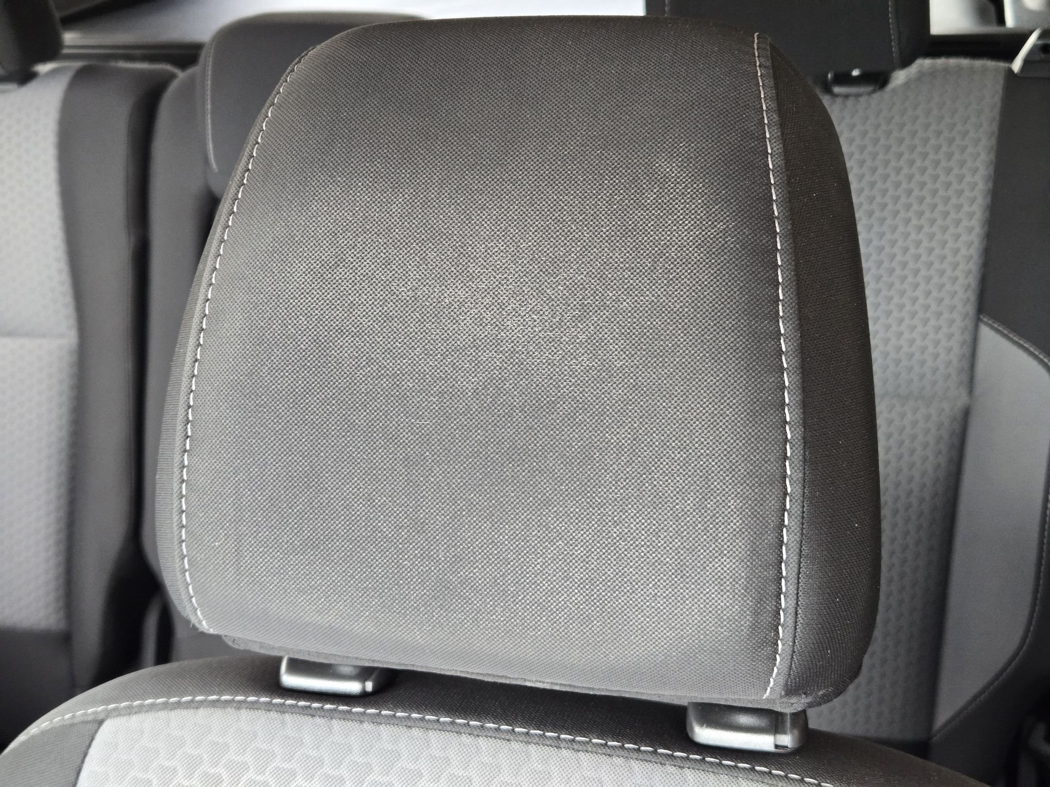 Used 2017 Oxford White Ford SE image 24