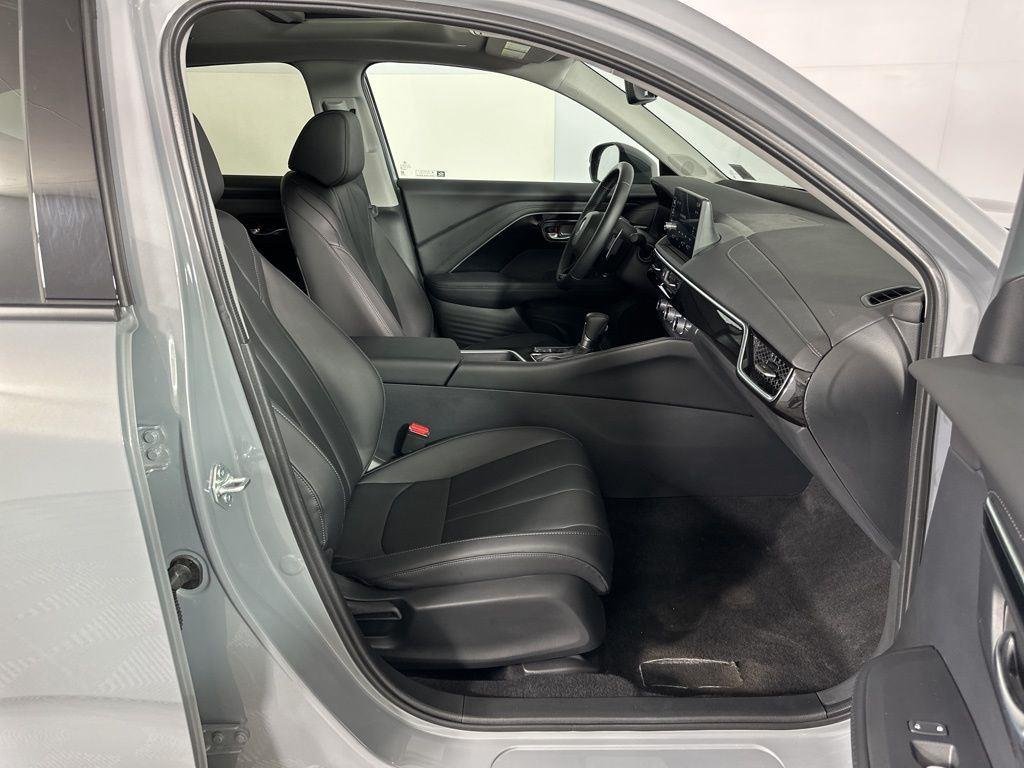 Used 2025 Urban Gray Pearl Acura Base image 30