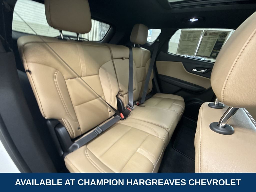 Used 2024 Iridescent Pearl Tricoat Chevrolet Premier image 35