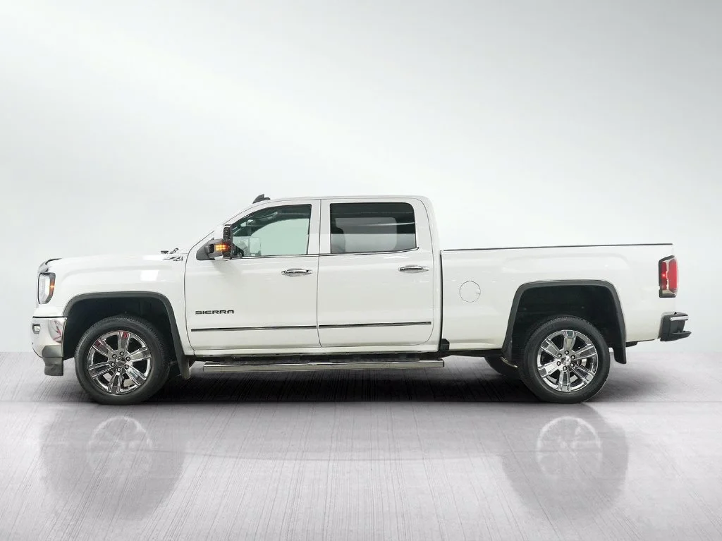 Used 2018 GMC Sierra 1500 SLT with VIN 3GTU2NEJXJG565816 for sale in Roseville, Minnesota