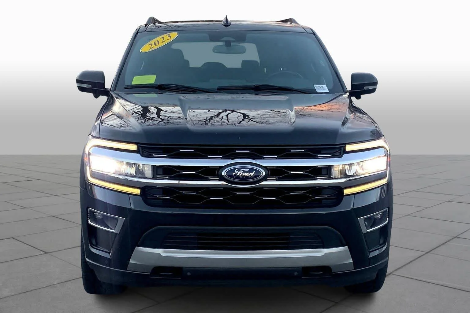 Used 2023 Dark Matter Metallic Ford Limited image 4