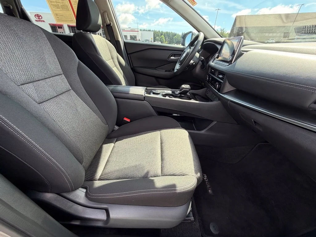 Used 2024 Gray Nissan SV image 38