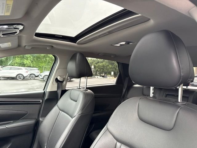 Used 2023 White Hyundai SEL image 12