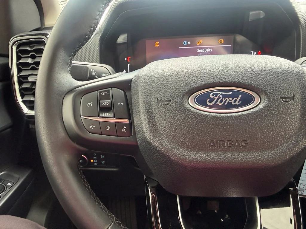 Used 2025 Black Ford XLT image 17