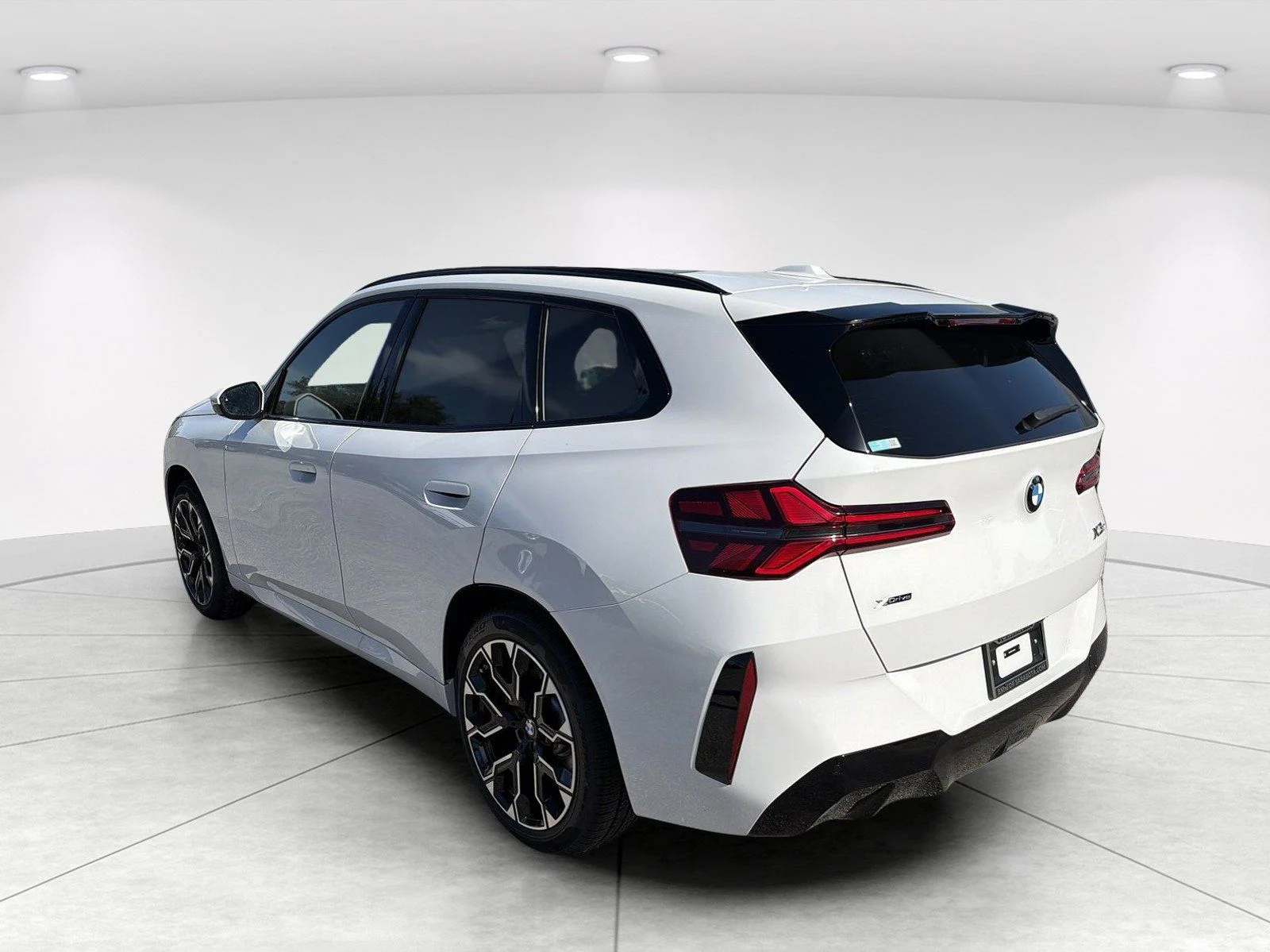 New 2026 Alpine White BMW 30 xDrive image 6