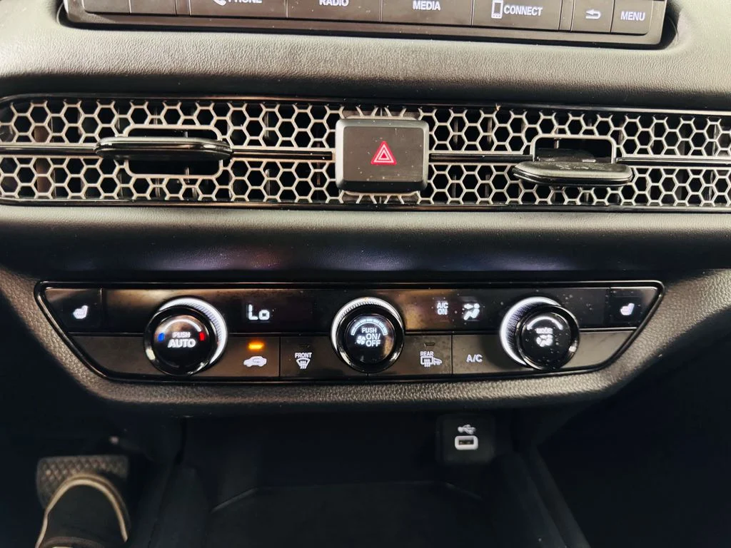 Used 2024  Honda Sport image 16