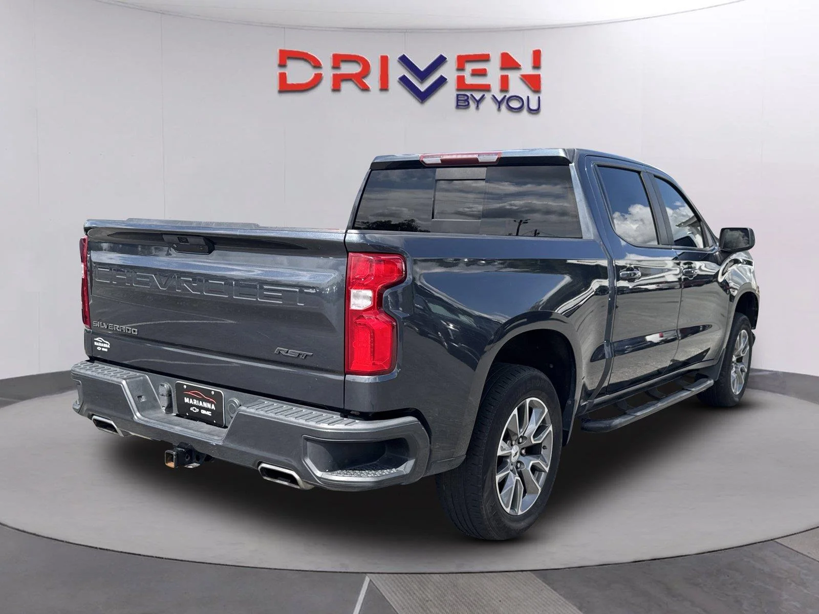 Used 2021 SHADOW GRAY METALLIC Chevrolet RST image 4