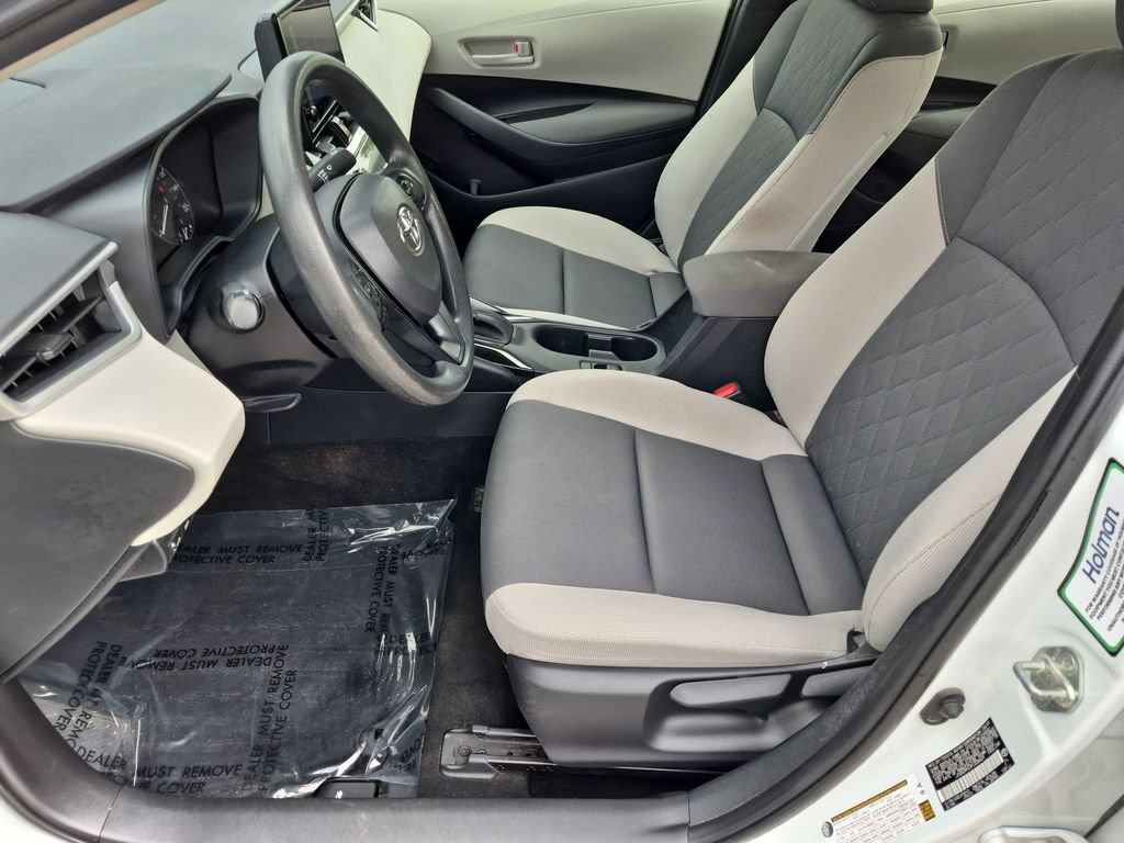 Used 2023 White Toyota LE image 15
