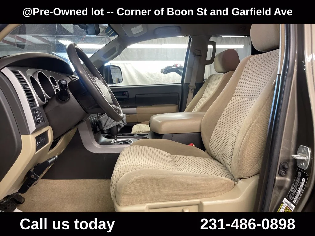 Used 2011  Toyota Grade image 13