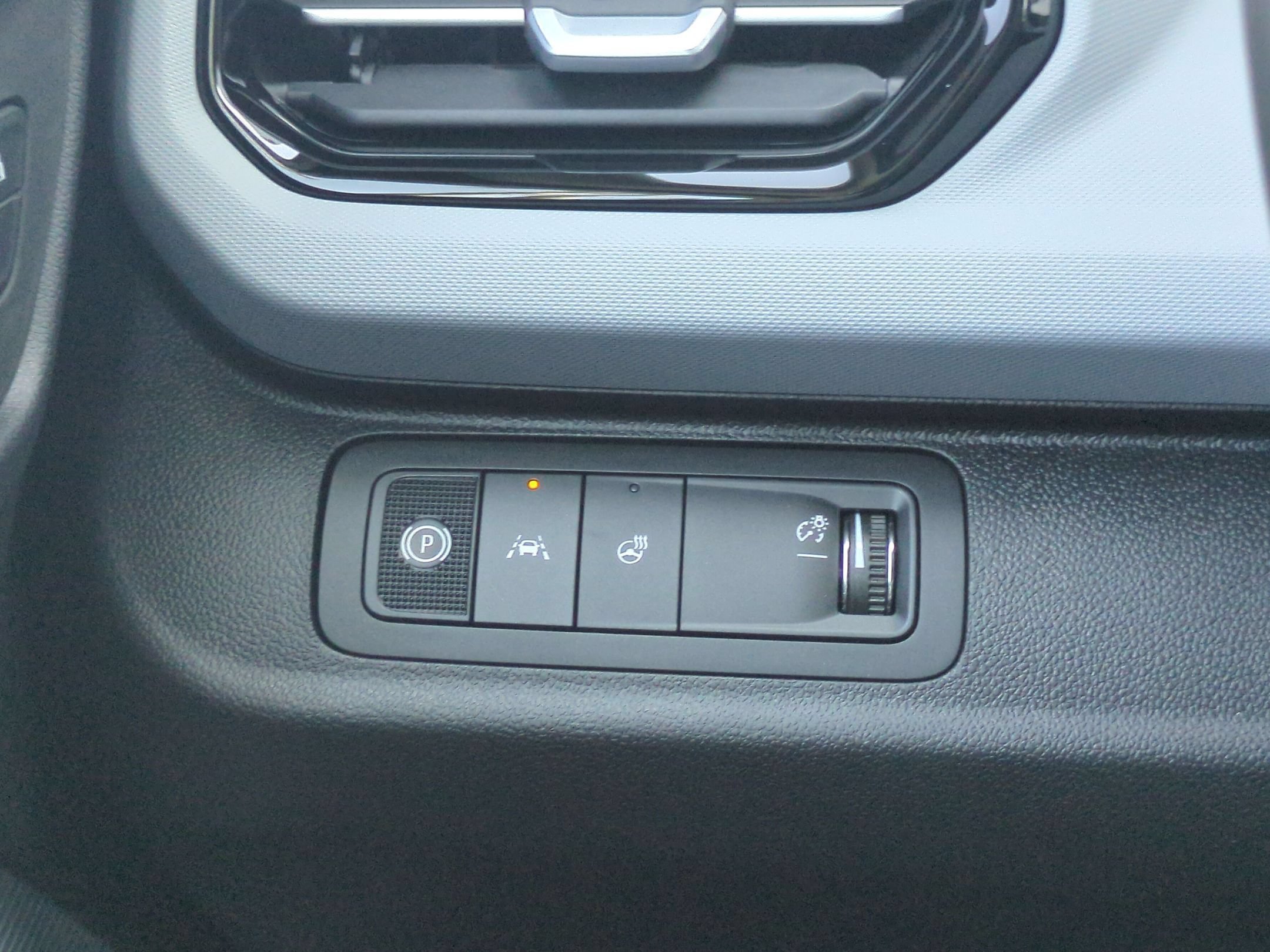 New 2027 Sterling Grey Metallic Chevrolet LT image 28