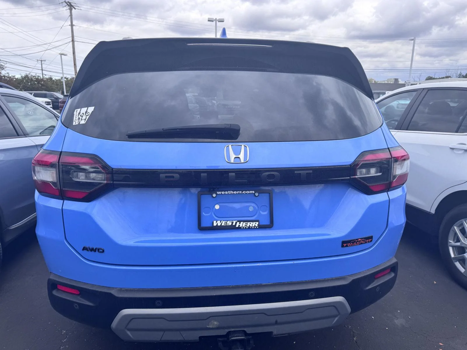 Used 2025 Diffused Sky Blue Pearl Honda TrailSport image 5