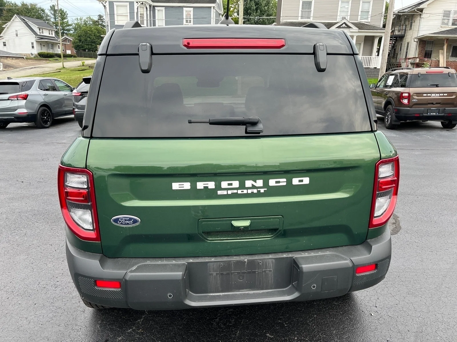 Used 2025 Eruption Green Metallic Ford Outer Banks image 5