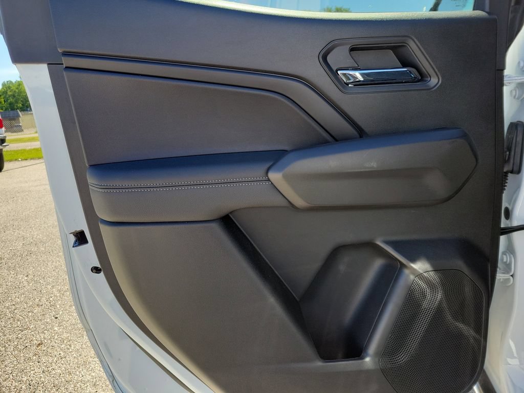 Used 2025 Summit White Chevrolet WT/LT image 9