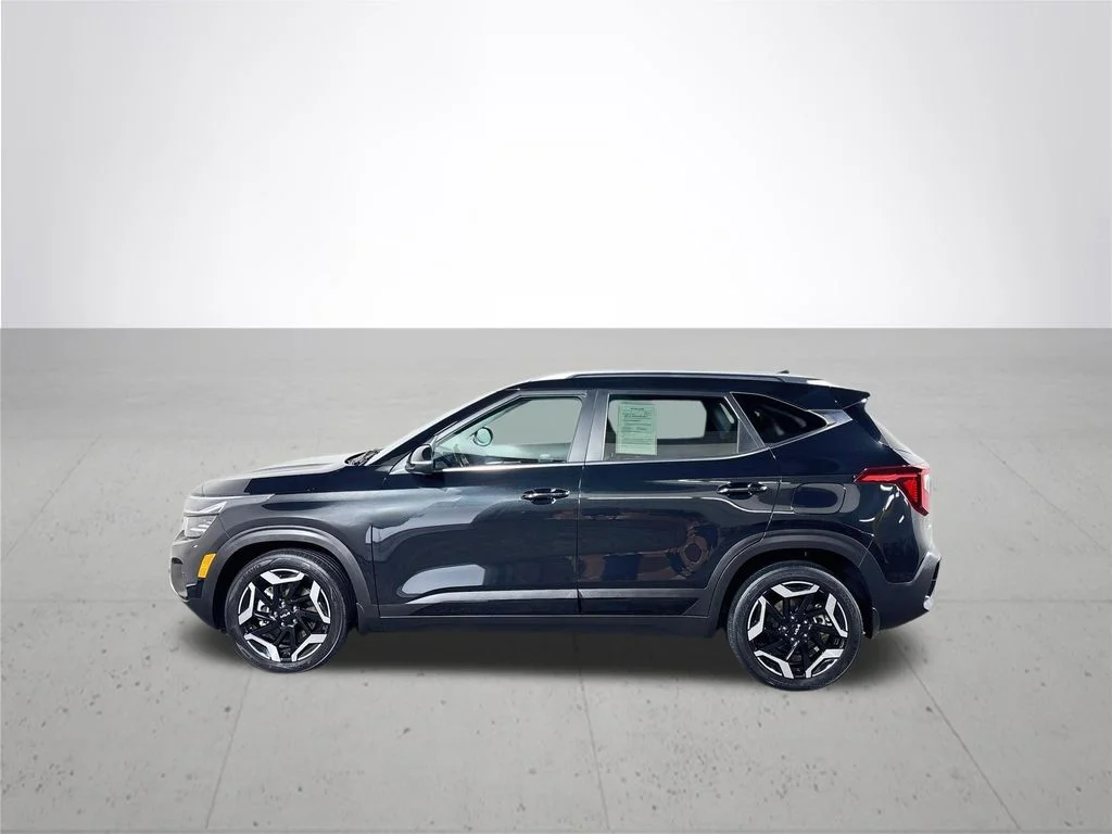 Used 2024 Black Kia SX image 9