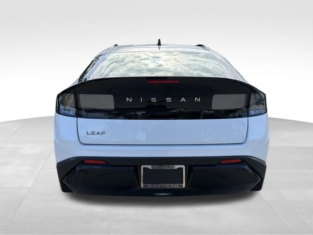 New 2026 White Nissan PLATINUM+ image 7
