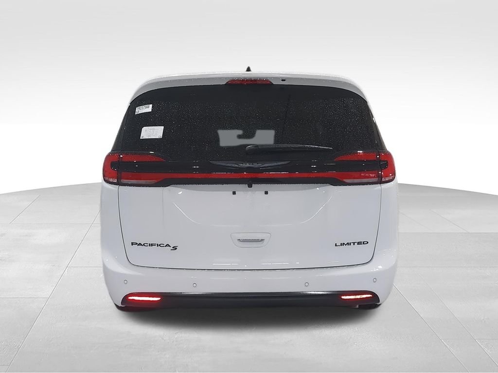 New 2026 Bright White Clear-Coat Exterior Paint Chrysler Limited image 7